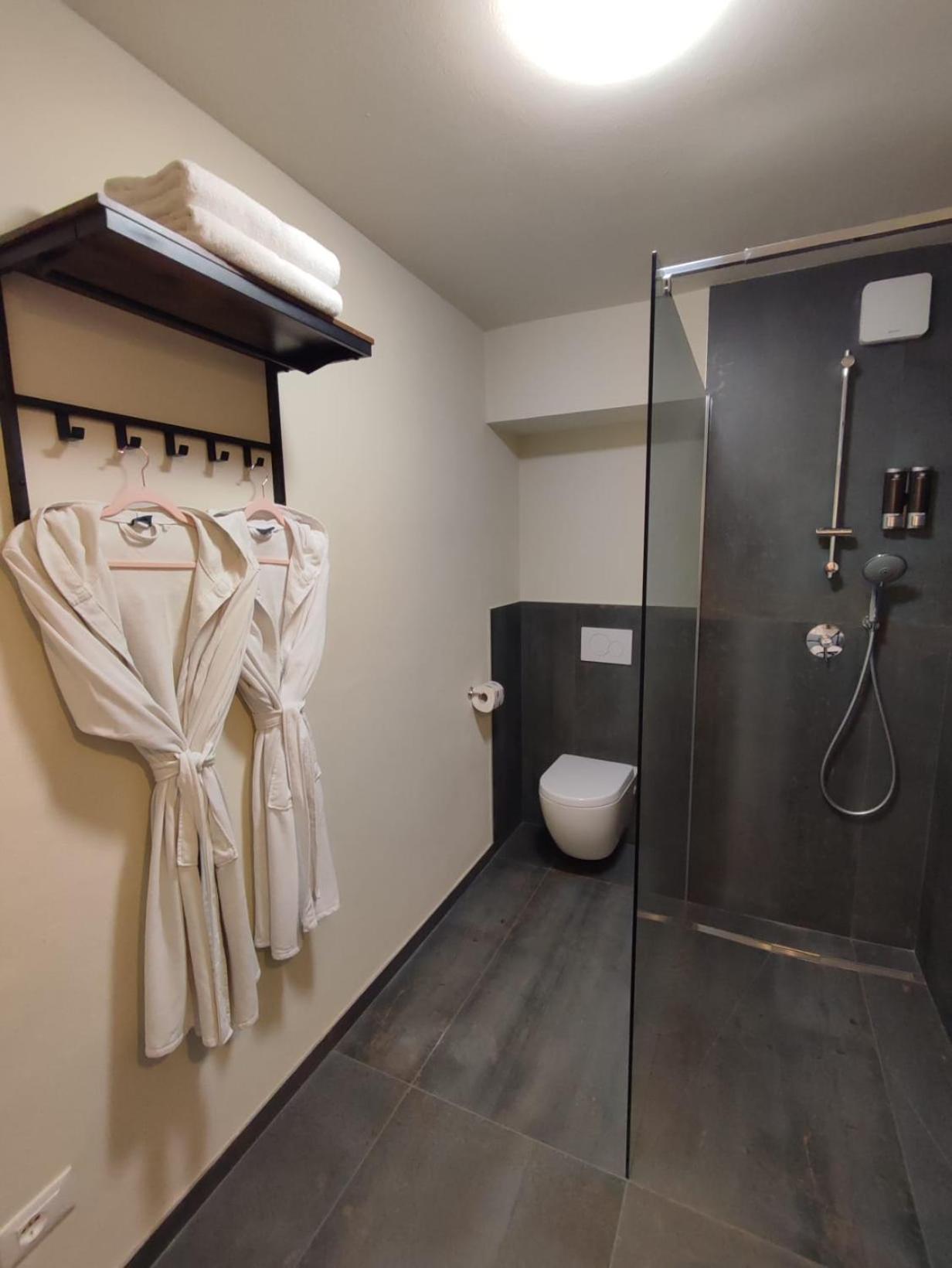 Casa Vacanze Bella-Host By Foresteria Bergamo Bella Bagian luar foto