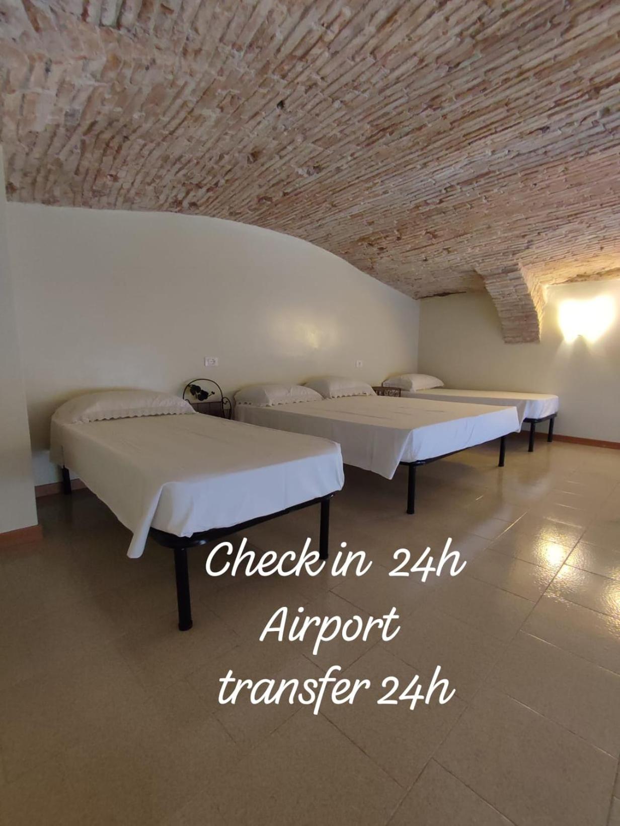 Casa Vacanze Bella-Host By Foresteria Bergamo Bella Bagian luar foto